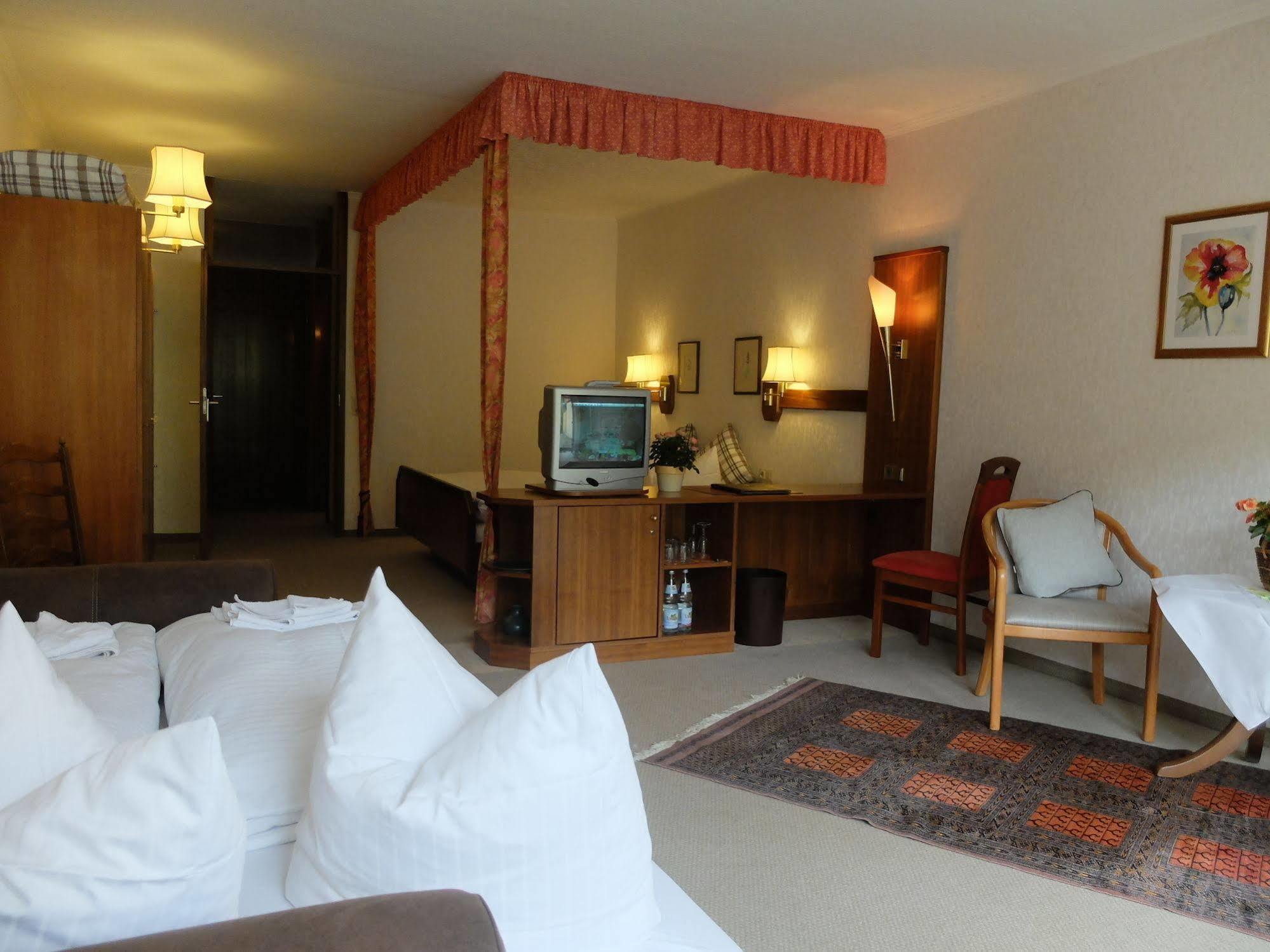 באד ווילבאד Hotel Valsana Am Kurpark מראה חיצוני תמונה